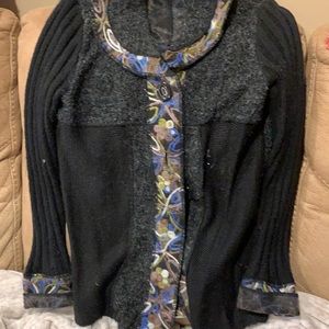 Ladies long sleeve cardigan by Sioni
